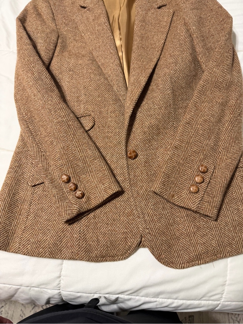Women’s brown Herringbone 100% Wool Blazer - Picture 9 of 13